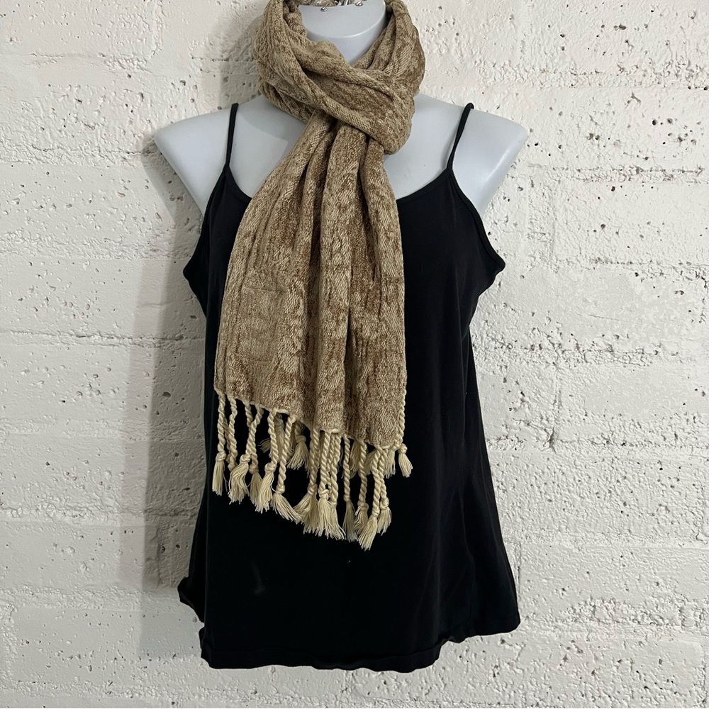 Calzeat of Scotland Womens Scarf One Size Tan Damask Chenille Tapestry I8